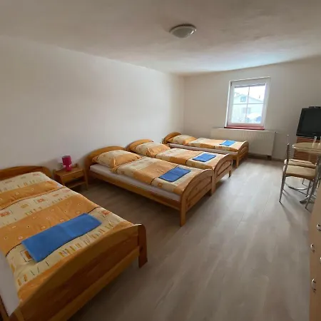 U Komu Zaskov, Okres Dolny Kubin بيت ضيافة