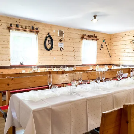 U Komu Zaskov, Okres Dolny Kubin Penzión pre hostí Zaskov